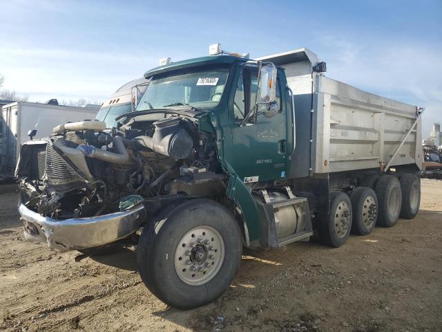 2FZSAZAS42AK93082 - 2002 STERLING TRUCK LT 9500 GREEN photo 2