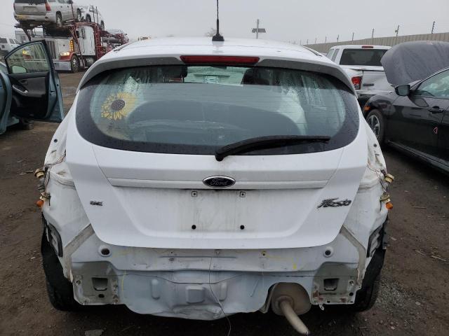 3FADP4EJXGM174712 - 2016 FORD FIESTA SE WHITE photo 6