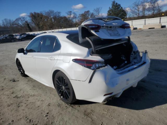 4T1K61AK9MU555214 - 2021 TOYOTA CAMRY XSE WHITE photo 2