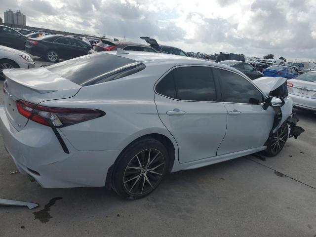 4T1T11AK7PU122465 - 2023 TOYOTA CAMRY SE NIGHT SHADE WHITE photo 3