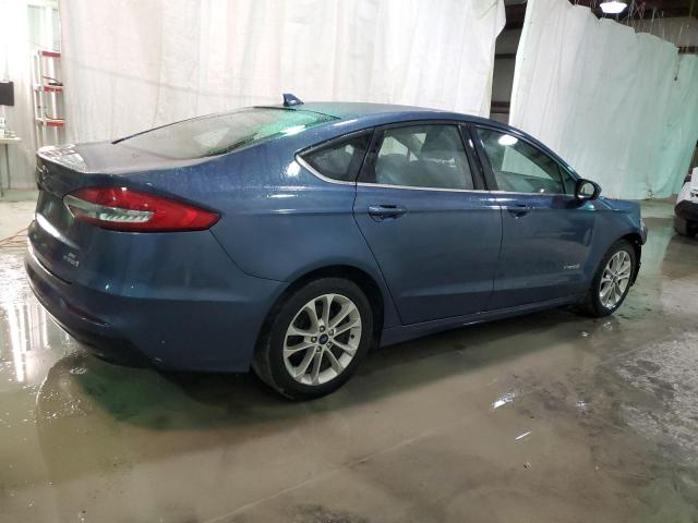 3FA6P0LU2KR112635 - 2019 FORD FUSION SE BLUE photo 3