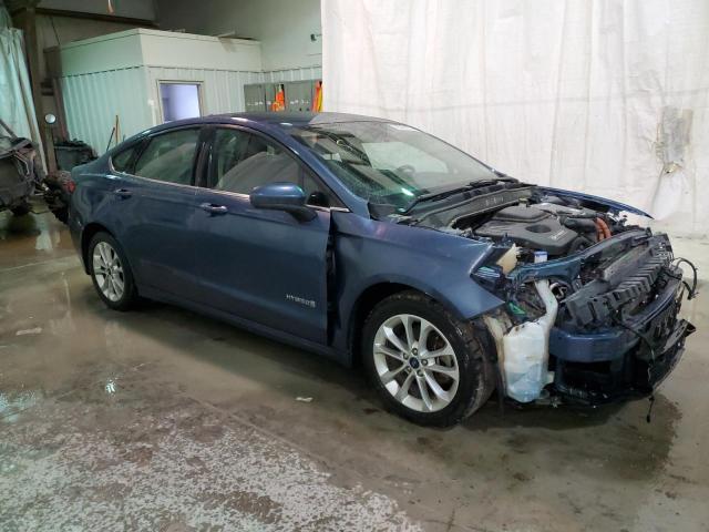 3FA6P0LU2KR112635 - 2019 FORD FUSION SE BLUE photo 4