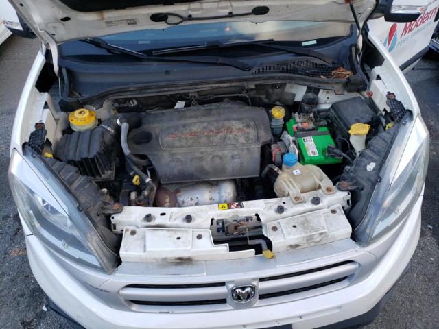 ZFBERFBT4F6197771 - 2015 RAM PROMASTER SLT 白色 照片 11