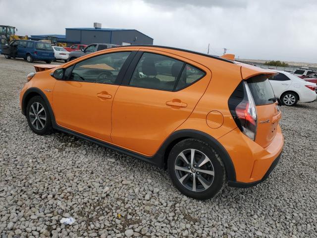 JTDKDTB37J1606588 - 2018 TOYOTA PRIUS C ORANGE photo 2