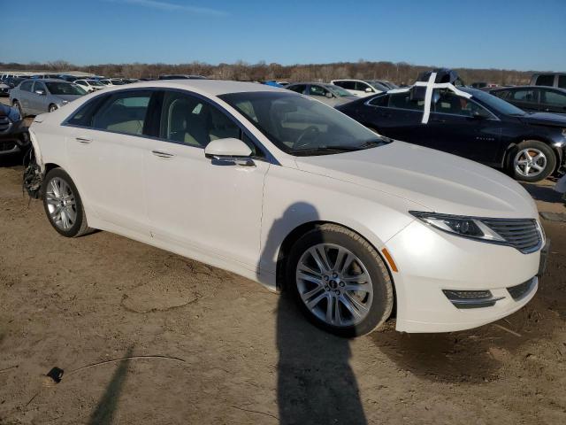 3LN6L2G9XGR619048 - 2016 LINCOLN MKZ WHITE photo 4