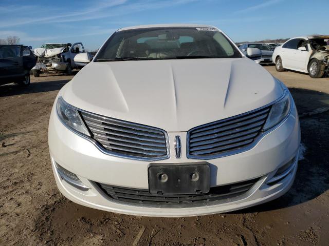 3LN6L2G9XGR619048 - 2016 LINCOLN MKZ WHITE photo 5