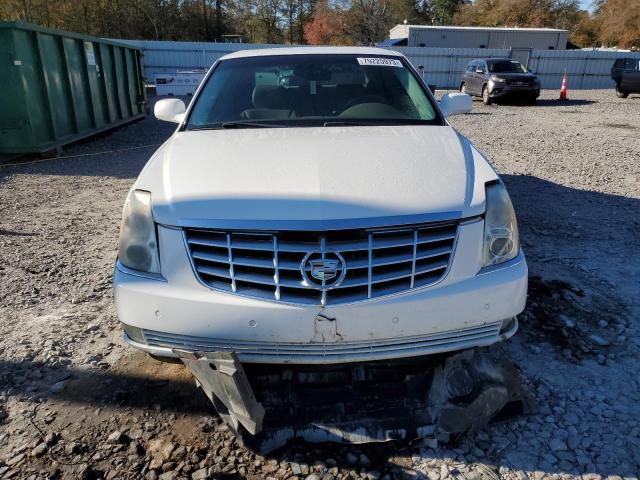 1G6KD57Y96U174496 - 2006 CADILLAC DTS WHITE photo 5