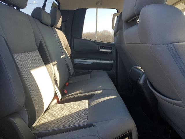 5TFUW5F19GX558993 - 2016 TOYOTA TUNDRA DOUBLE CAB SR/SR5 SILVER photo 10