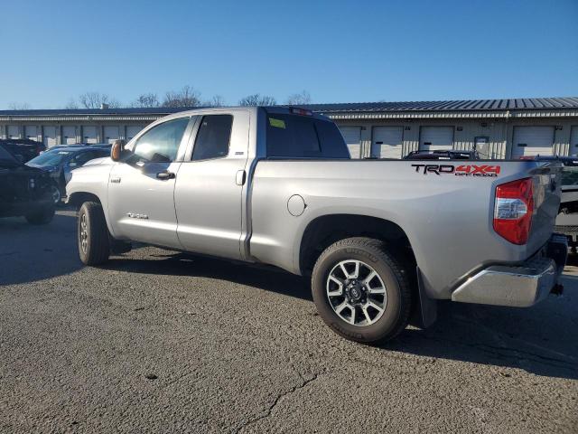 5TFUW5F19GX558993 - 2016 TOYOTA TUNDRA DOUBLE CAB SR/SR5 SILVER photo 2