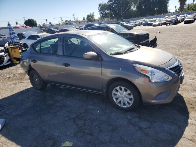 3N1CN7AP9GL833668 - 2016 NISSAN VERSA S GRAY photo 4