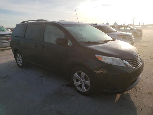 5TDKK3DC2ES488347 - 2014 TOYOTA SIENNA LE BLACK photo 4