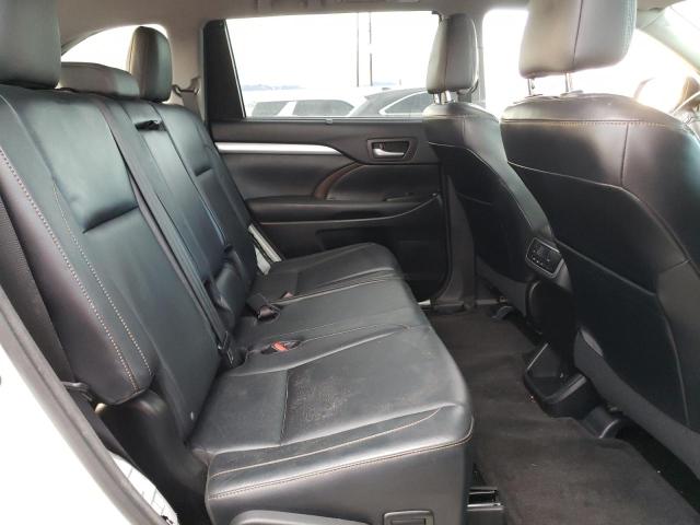 5TDKKRFHXFS040435 - 2015 TOYOTA HIGHLANDER XLE WHITE photo 11