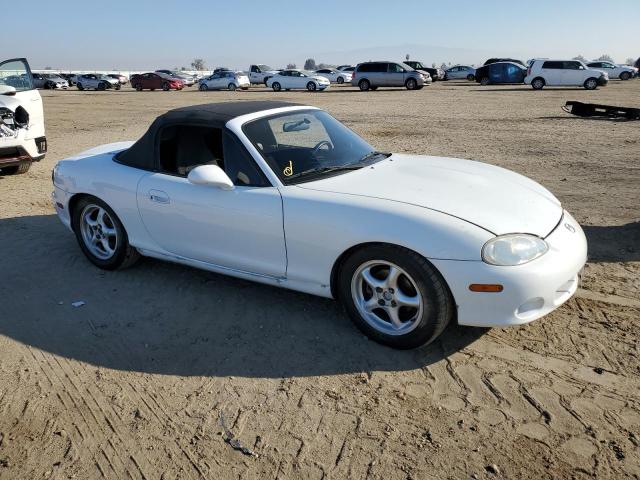 JM1NB353520234092 - 2002 MAZDA MX-5 MIATA BASE WHITE photo 4