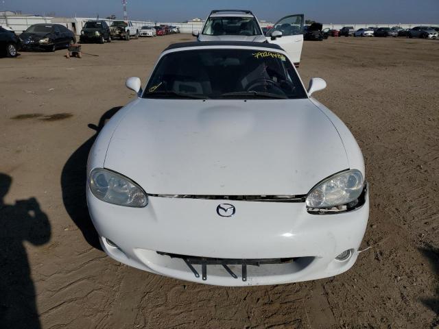 JM1NB353520234092 - 2002 MAZDA MX-5 MIATA BASE WHITE photo 5