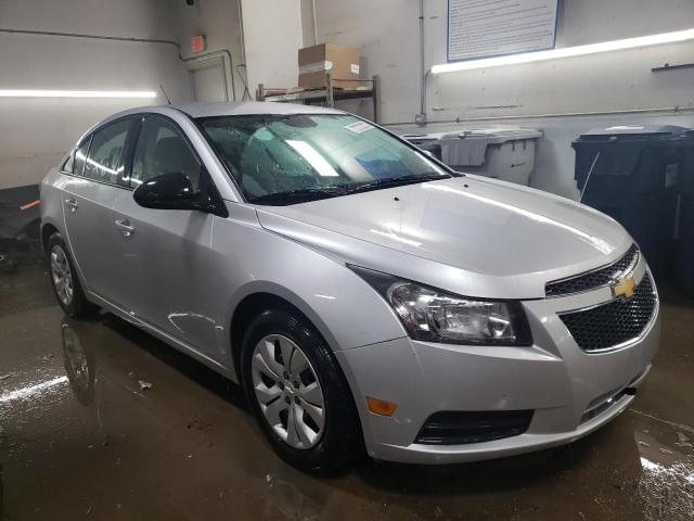 1G1PB5SH3E7447180 - 2014 CHEVROLET CRUZE LS SILVER photo 4