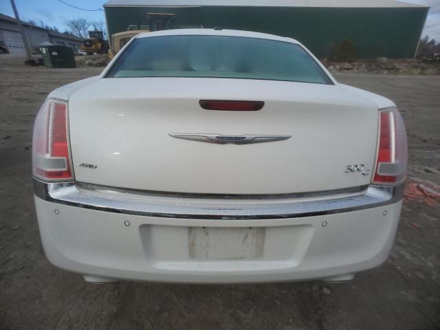 2C3CK6CT0BH530343 - 2011 CHRYSLER 300C WHITE photo 6