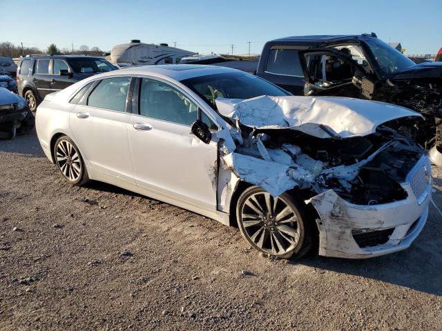 3LN6L5E91KR628489 - 2019 LINCOLN MKZ RESERVE II WHITE photo 4