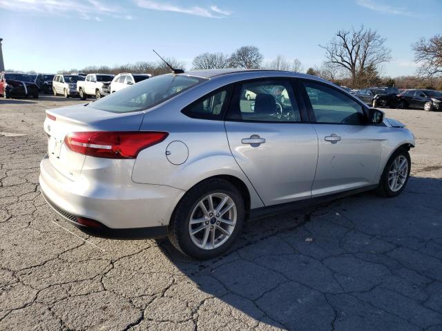 1FADP3F23JL204627 - 2018 FORD FOCUS SE SILVER photo 3