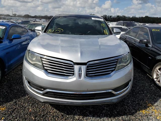 2LMPJ6LR9JBL12777 - 2018 LINCOLN MKX RESERVE Silber Foto 5