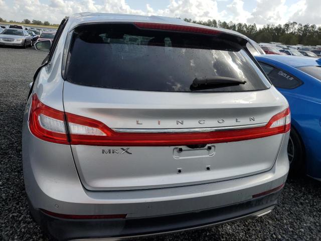 2LMPJ6LR9JBL12777 - 2018 LINCOLN MKX RESERVE Silber Foto 6