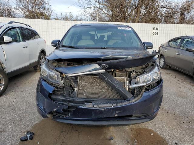 KNDMB5C16G6179259 - 2016 KIA SEDONA LX BLUE photo 5