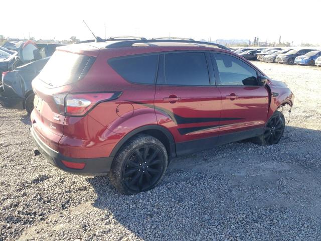1FMCU0GD0JUD22072 - 2018 FORD ESCAPE SE RED photo 3