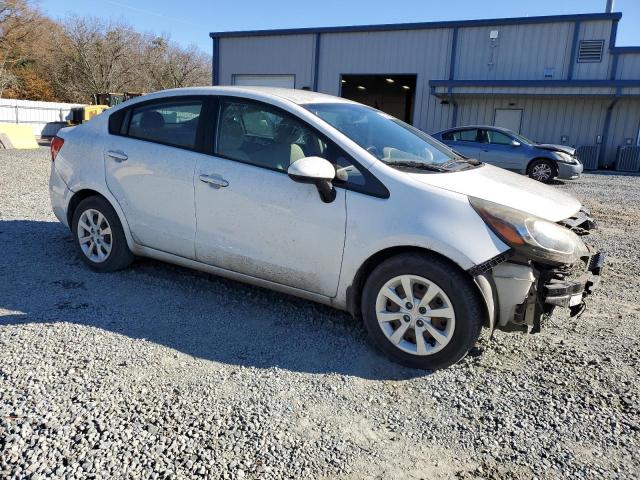 KNADN4A38D6149646 - 2013 KIA RIO EX WHITE photo 4