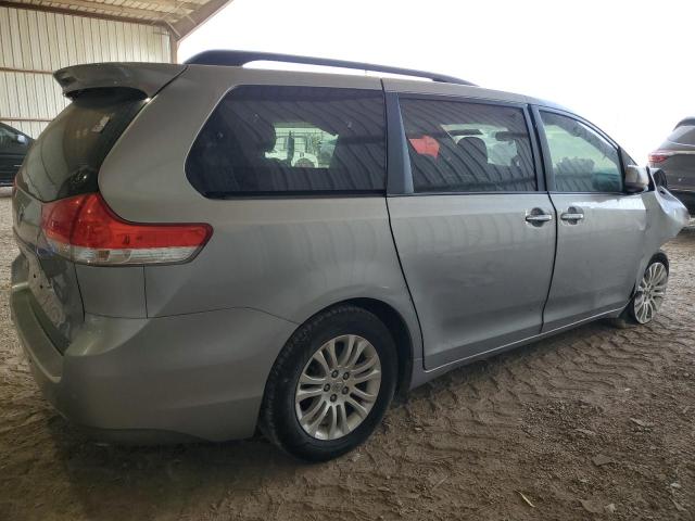 5TDYK3DC6CS264098 - 2012 TOYOTA SIENNA XLE SILVER photo 3