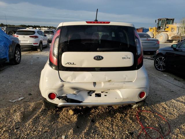 KNDJP3A50H7478255 - 2017 KIA SOUL + WHITE photo 6