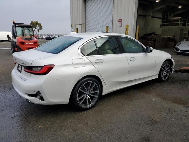 3MW5R7J01N8C63076 - 2022 BMW 330XI WHITE photo 3