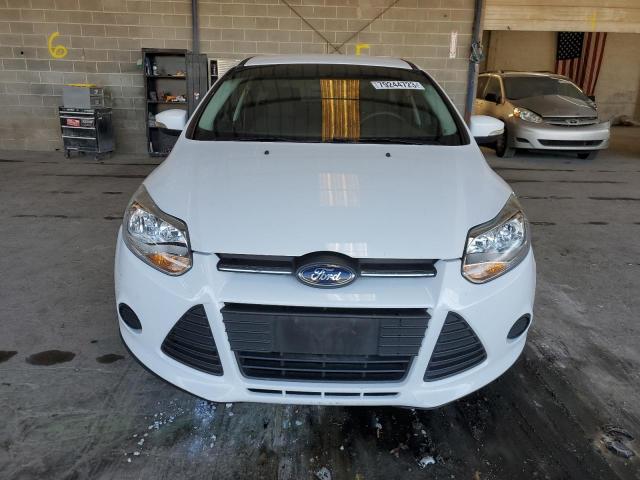 1FADP3K28DL142829 - 2013 FORD FOCUS SE WHITE photo 5