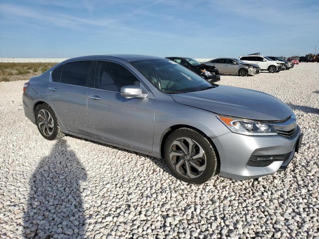 1HGCR2F7XHA252431 - 2017 HONDA ACCORD EX SILVER photo 4