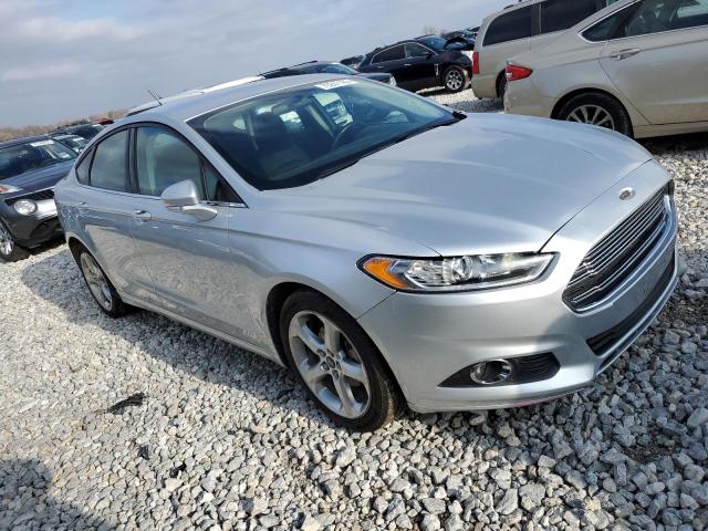 3FA6P0T92GR320422 - 2016 FORD FUSION SE SILVER photo 4