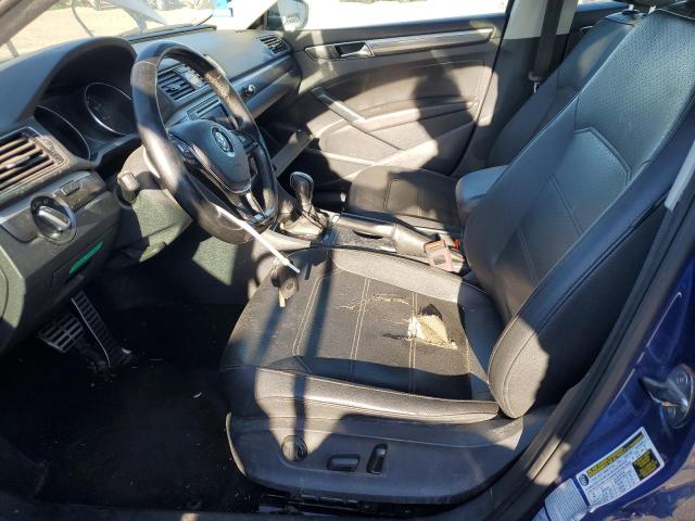 1VWDT7A37HC040478 - 2017 VOLKSWAGEN PASSAT R-LINE Blau Foto 7