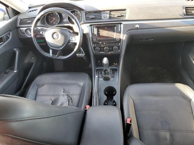 1VWDT7A37HC040478 - 2017 VOLKSWAGEN PASSAT R-LINE Blau Foto 8