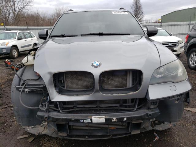 5UXZV4C54BL743266 - 2011 BMW X5 XDRIVE35I GRAY photo 5