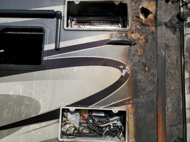 4UZACGFE6JCKD5677 - 2018 FREIGHTLINER CHASSIS XC თაფლისფერი ფოტო 10