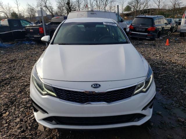 5XXGT4L3XKG374491 - 2019 KIA OPTIMA LX WHITE photo 5