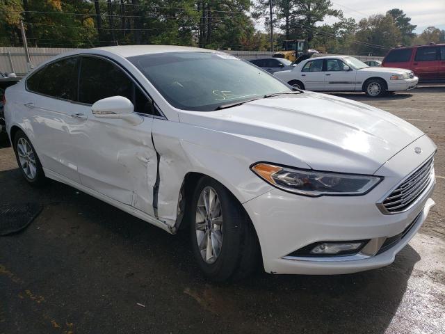 3FA6P0HD6HR365913 - 2017 FORD FUSION SE WHITE photo 4