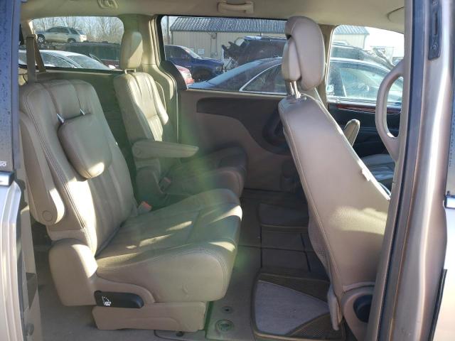 2C4RC1BG1DR669582 - 2013 CHRYSLER TOWN & COU TOURING TAN photo 10