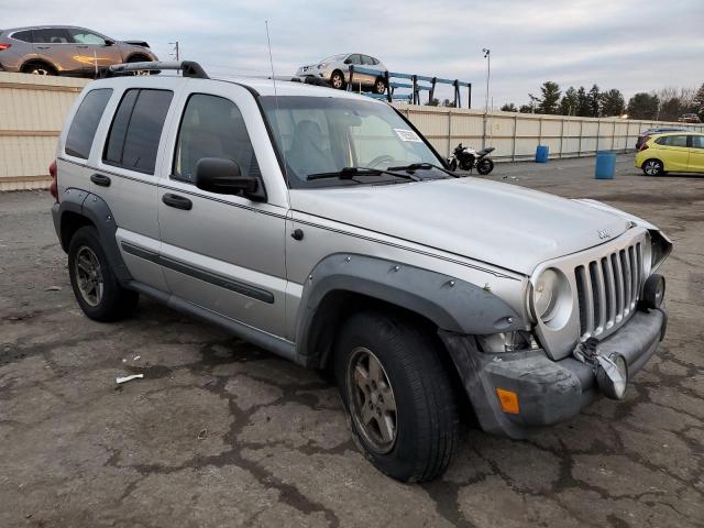 1J4GL38K25W686344 - 2005 JEEP LIBERTY RENEGADE SILVER photo 4