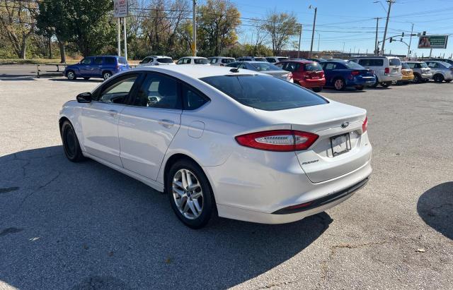 3FA6P0H70DR134736 - 2013 FORD FUSION SE WHITE photo 3