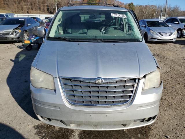 2A8HR54129R528577 - 2009 CHRYSLER TOWN & COU TOURING SILVER photo 5