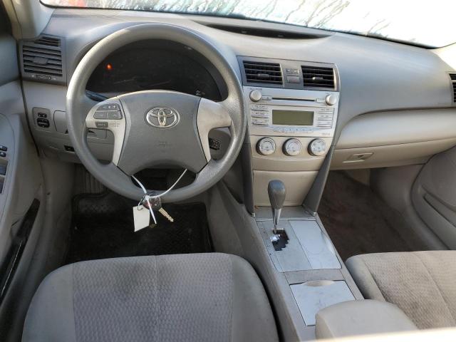 4T1BF3EK8BU634232 - 2011 TOYOTA CAMRY BASE WHITE photo 8