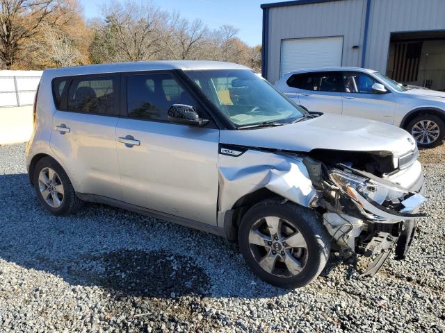 KNDJN2A20K7004738 - 2019 KIA SOUL SILVER photo 4