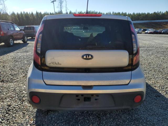 KNDJN2A20K7004738 - 2019 KIA SOUL SILVER photo 6