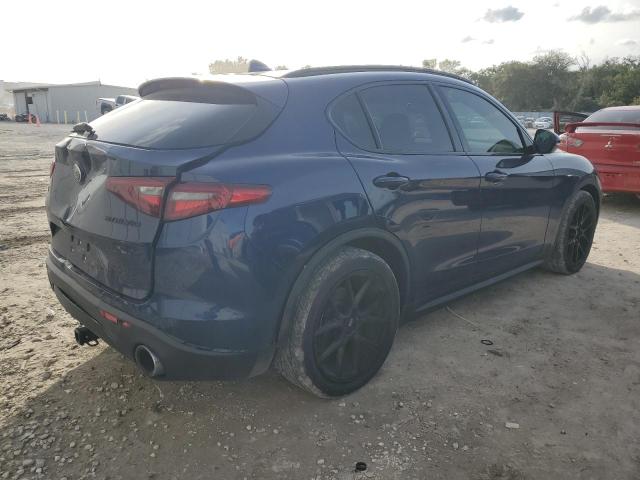 ZASFAKNN5J7B72211 - 2018 ALFA ROMEO STELVIO TI SPORT BLUE photo 3