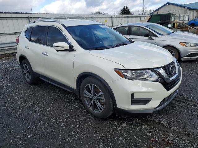 5N1AT2MT1KC780924 - 2019 NISSAN ROGUE S WHITE photo 4