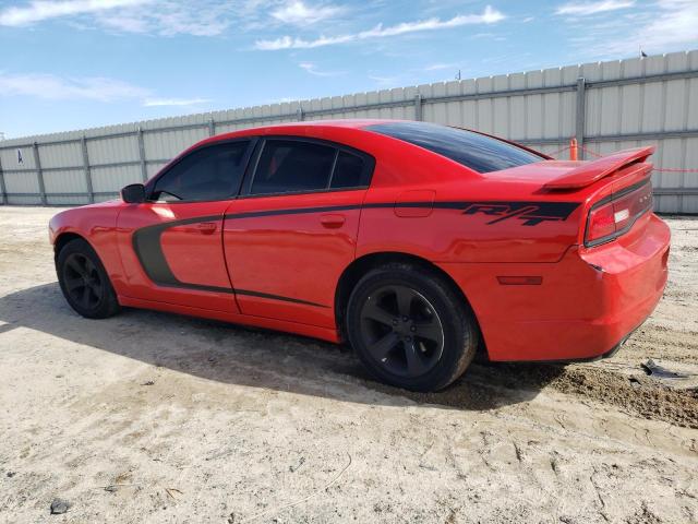 2C3CDXBG3EH354039 - 2014 DODGE CHARGER SE RED photo 2