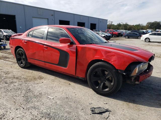 2C3CDXBG3EH354039 - 2014 DODGE CHARGER SE RED photo 4